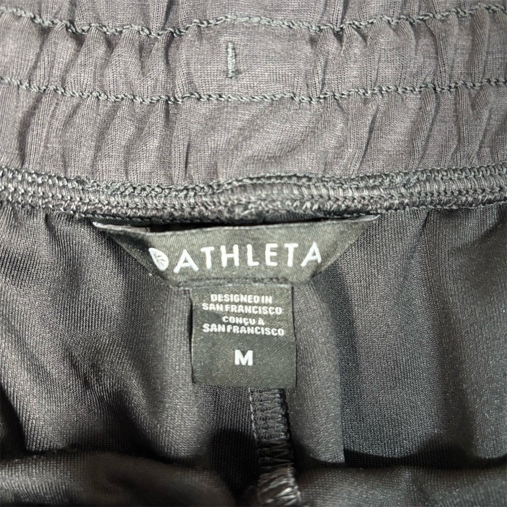 Athleta Sweat Shorts Womens Size M Gray Drawstring Elastic Waist Pockets‎ - Picture 3 of 5